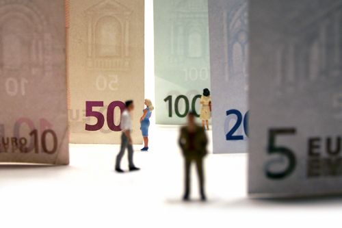 Foto: Scheine mit Menschen